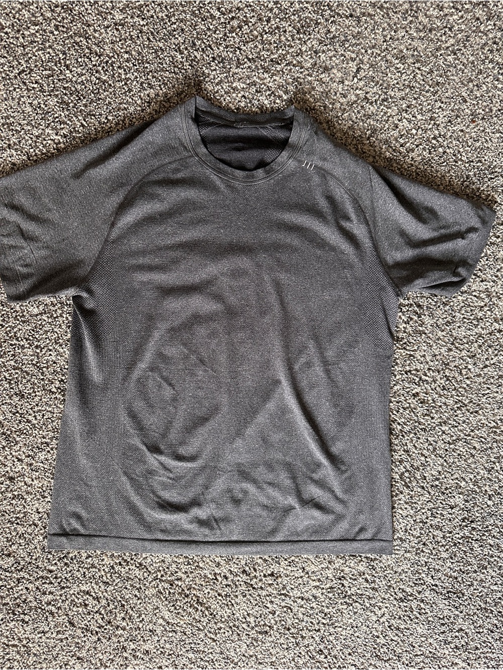 lululemon athletica Men's Short Sleeve Crew Tee in Charcoal Gray